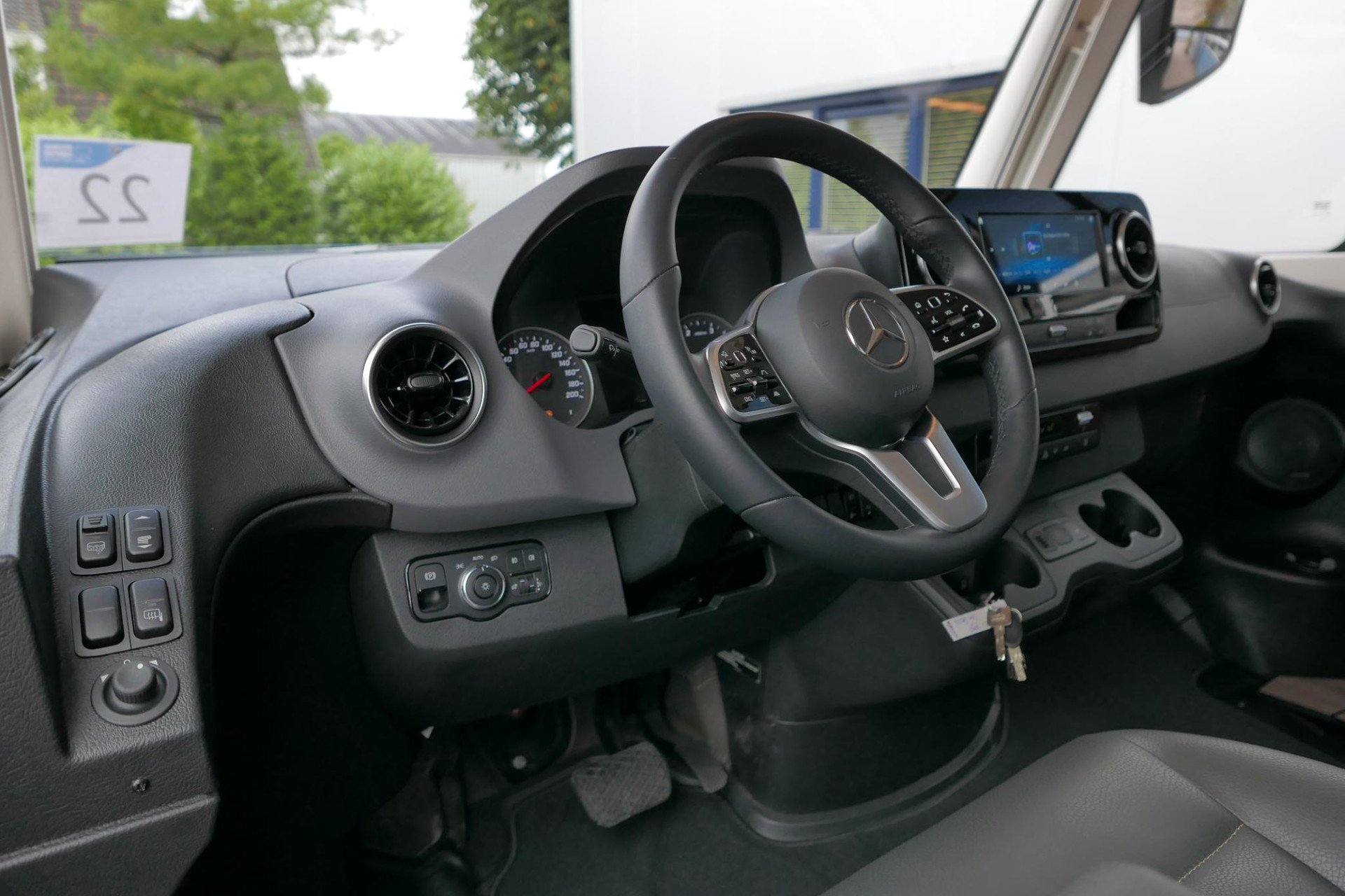 Hymer BML-I 790 MasterLine | Queensbed | Levelsysteem | Hefbed | Lithium |