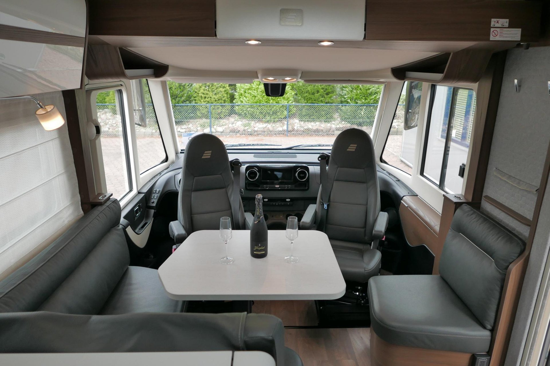 Hymer BML-I 790 MasterLine | Queensbed | Levelsysteem | Hefbed | Lithium |