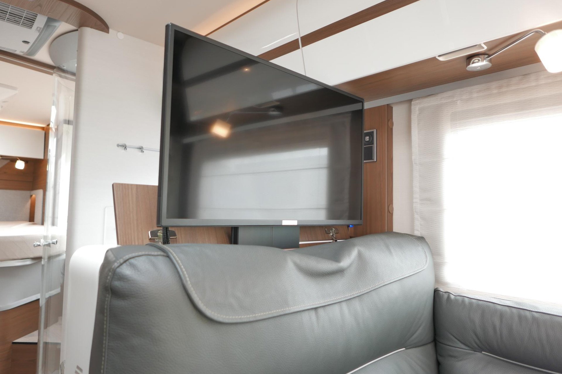 Hymer BML-I 790 MasterLine | Queensbed | Levelsysteem | Hefbed | Lithium |