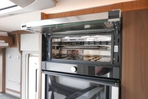 Hymer BML-I 790 MasterLine | Queensbed | Levelsysteem | Hefbed | Lithium |