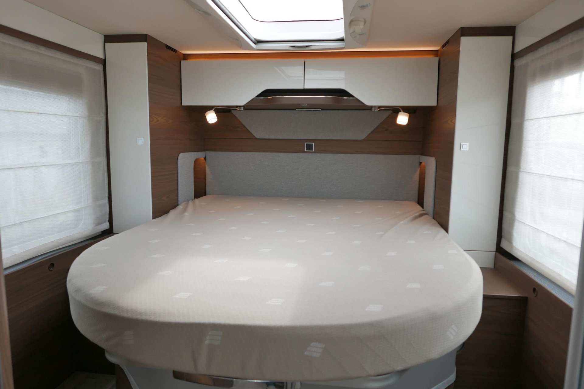 Hymer BML-I 790 MasterLine | Queensbed | Levelsysteem | Hefbed | Lithium |