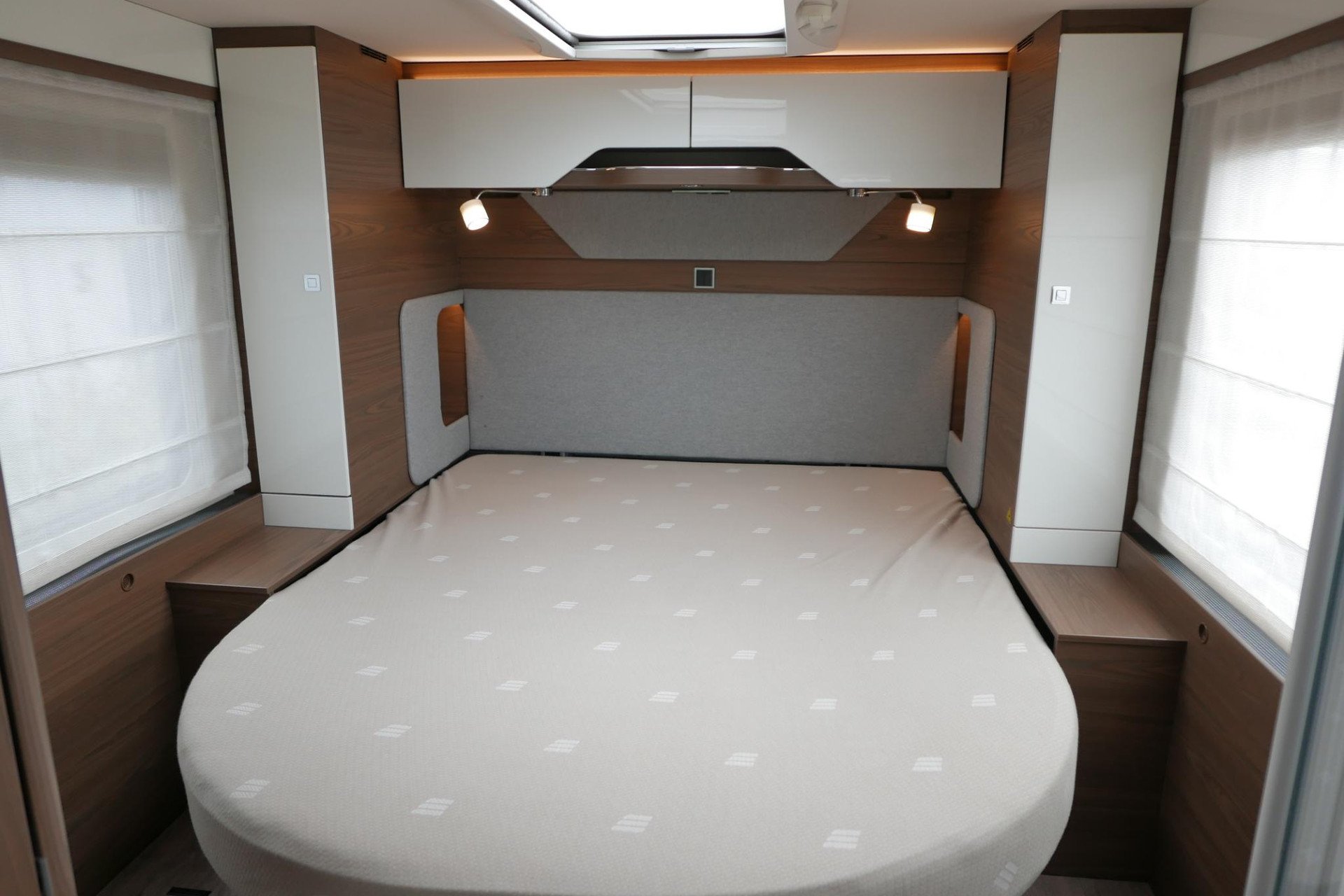 Hymer BML-I 790 MasterLine | Queensbed | Levelsysteem | Hefbed | Lithium |