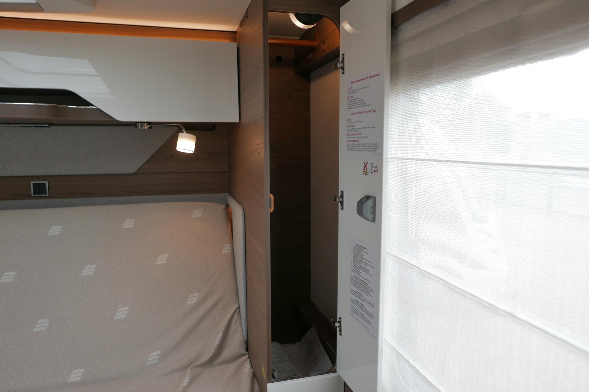Hymer BML-I 790 MasterLine | Queensbed | Levelsysteem | Hefbed | Lithium |