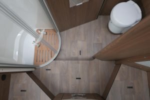 Hymer BML-I 790 MasterLine | Queensbed | Levelsysteem | Hefbed | Lithium |