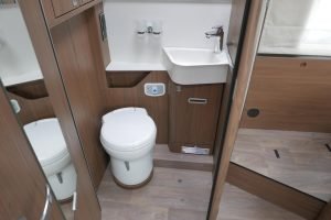 Hymer BML-I 790 MasterLine | Queensbed | Levelsysteem | Hefbed | Lithium |