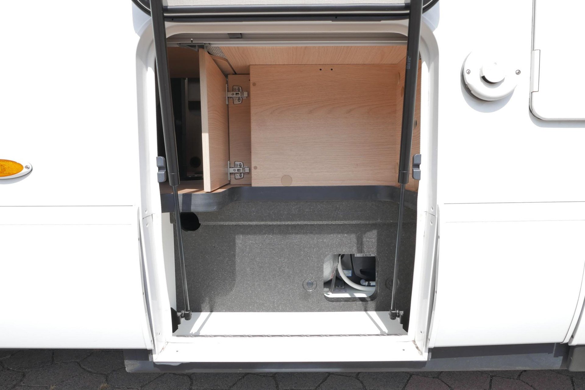 Hymer BMC-I 580 ModernComfort | Bovenkastjes | Levelsysteem | Omvormer | Zonnepanelen