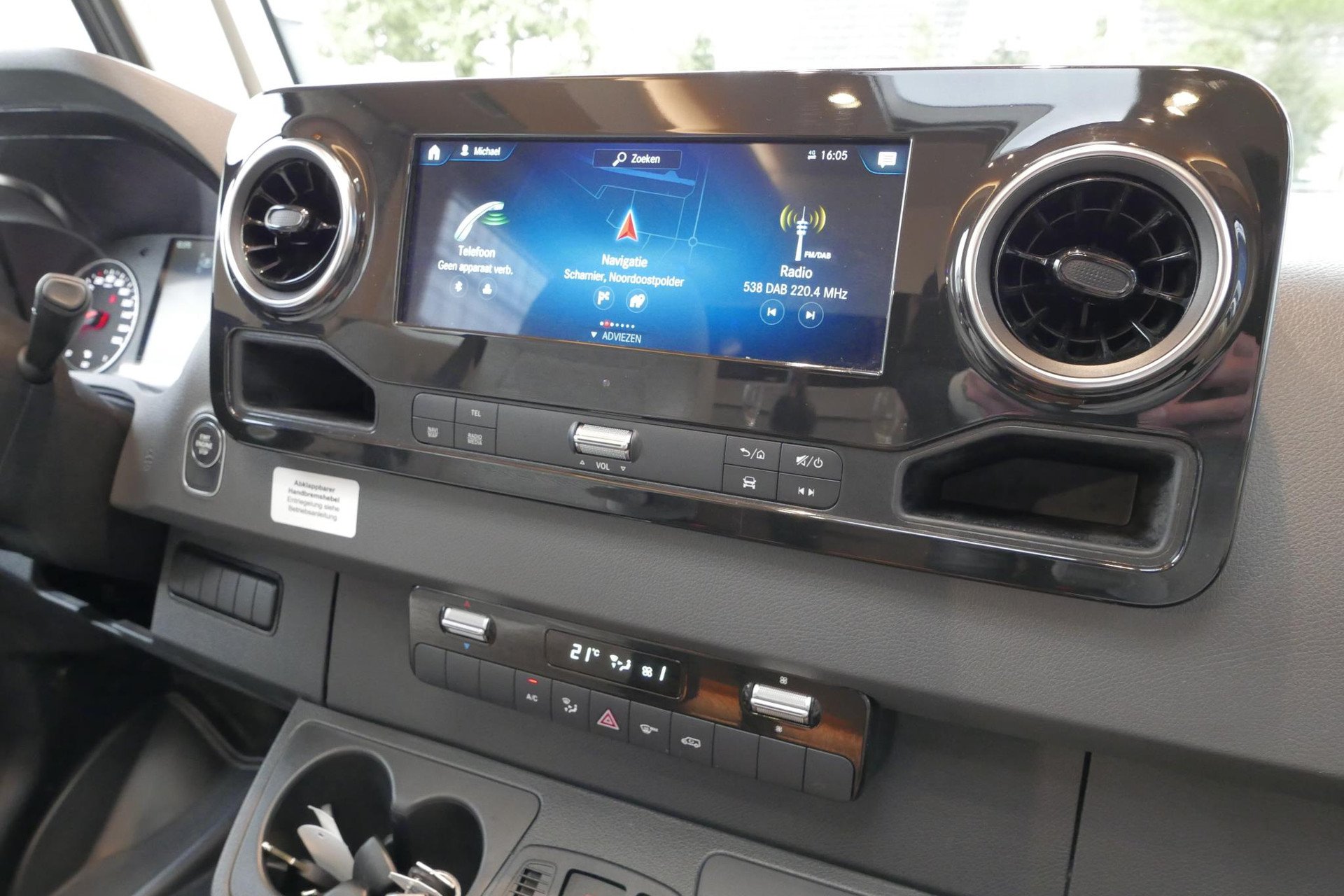Hymer BMC-I 580 ModernComfort | Bovenkastjes | Levelsysteem | Omvormer | Zonnepanelen