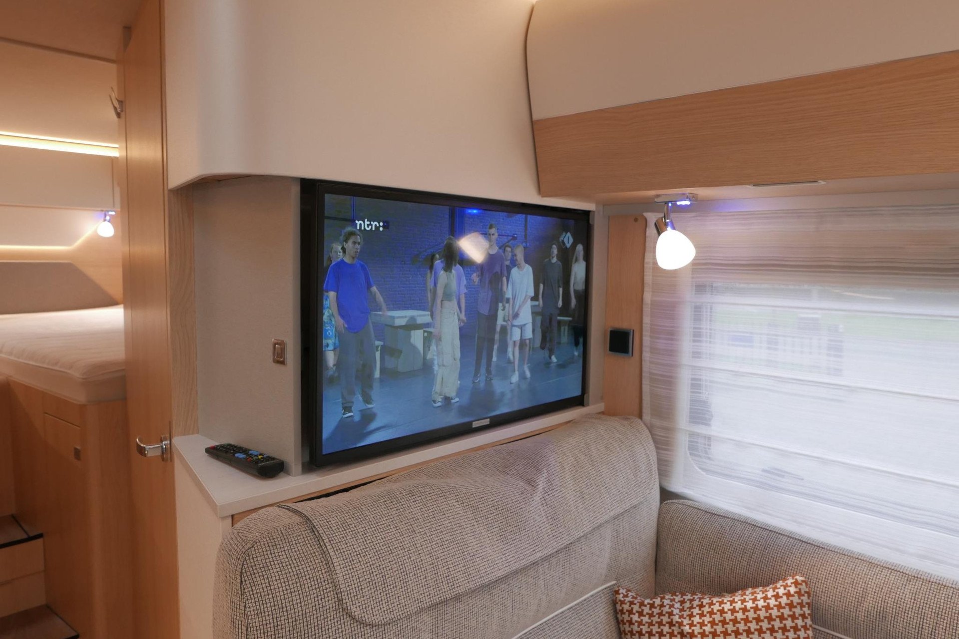 Hymer BMC-I 580 ModernComfort | Bovenkastjes | Levelsysteem | Omvormer | Zonnepanelen