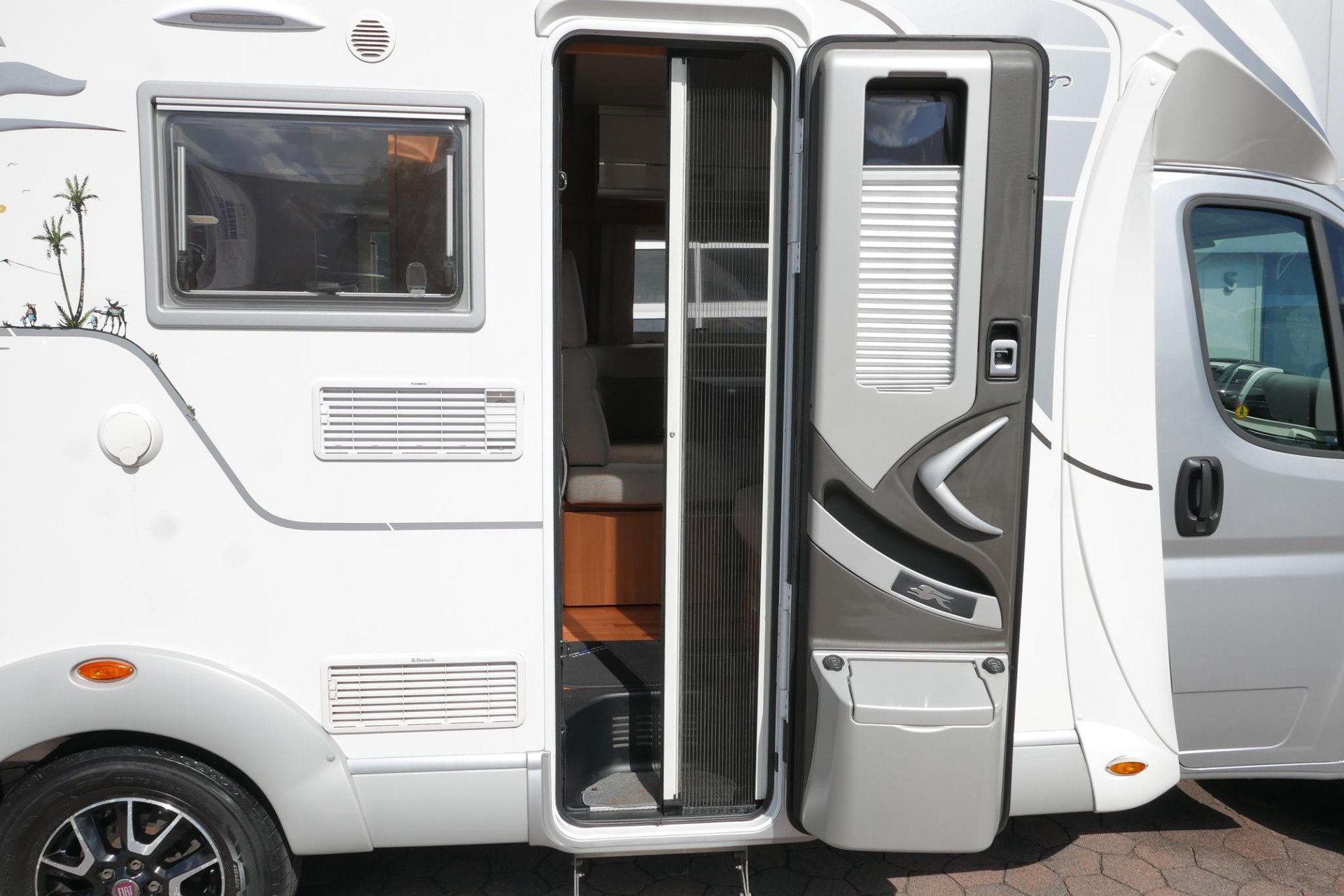 Laika Ecovip 309 | Enkele bedden | 6.99m | Zonnepaneel | Schotel