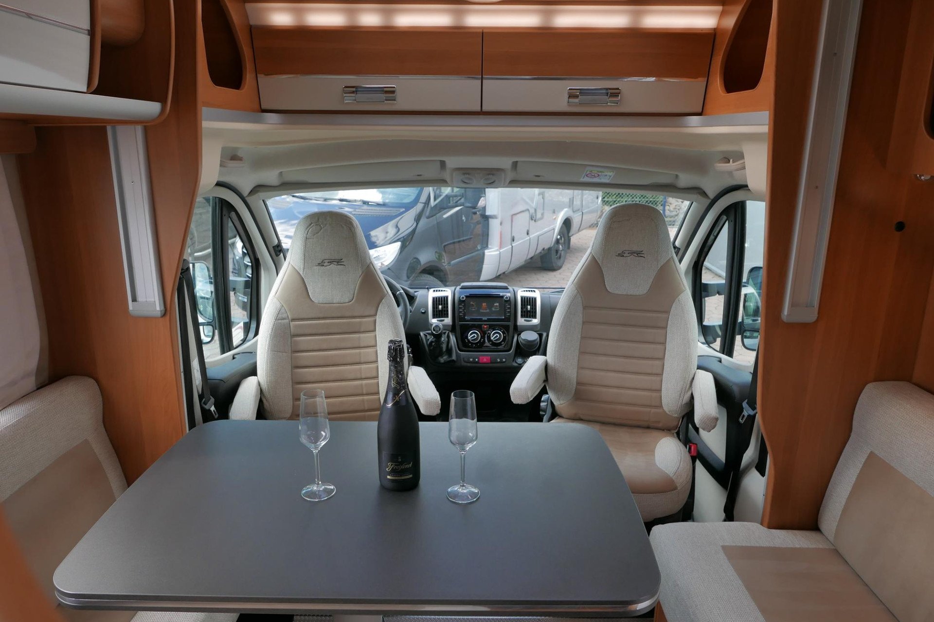 Laika Ecovip 309 | Enkele bedden | 6.99m | Zonnepaneel | Schotel