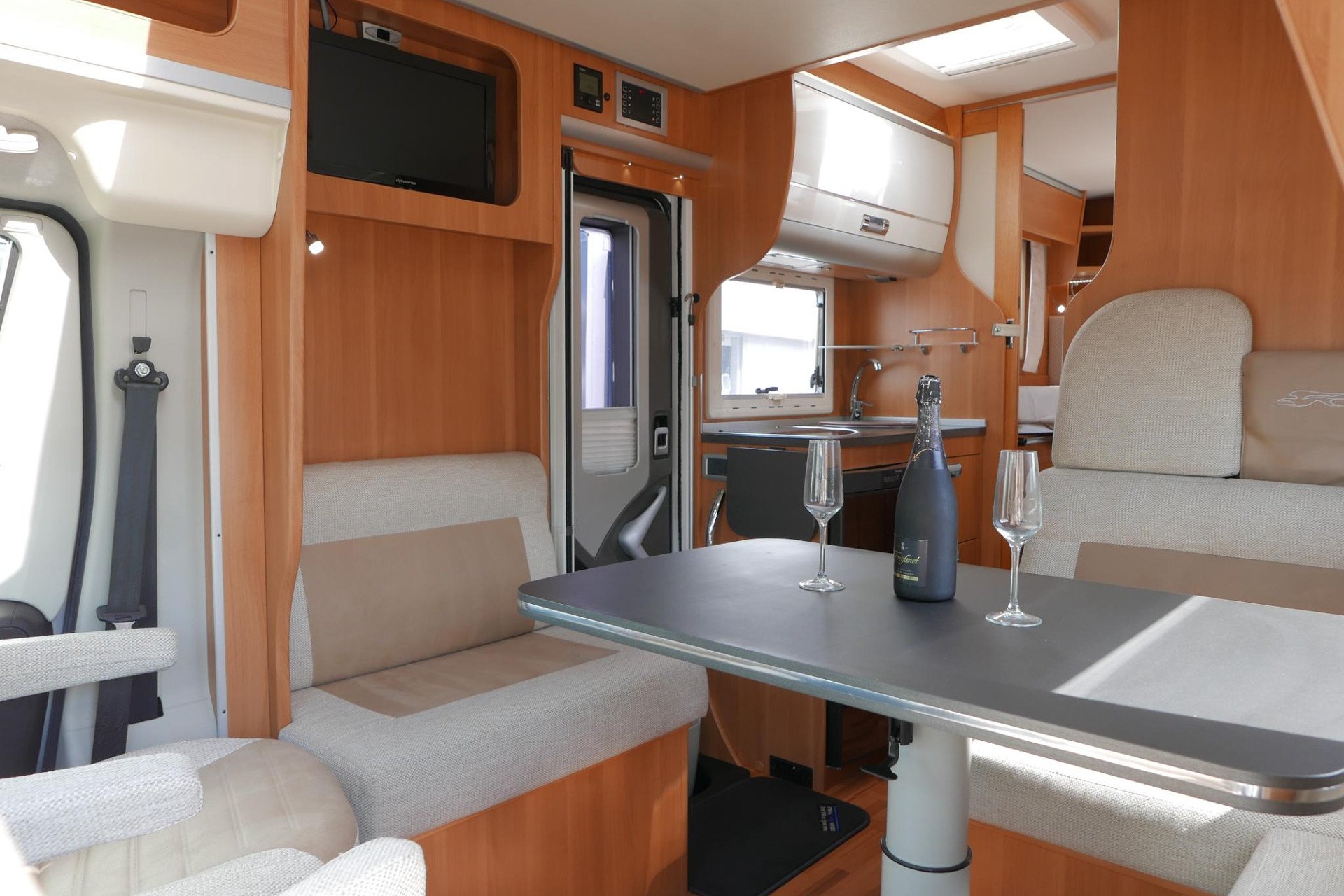 Laika Ecovip 309 | Enkele bedden | 6.99m | Zonnepaneel | Schotel