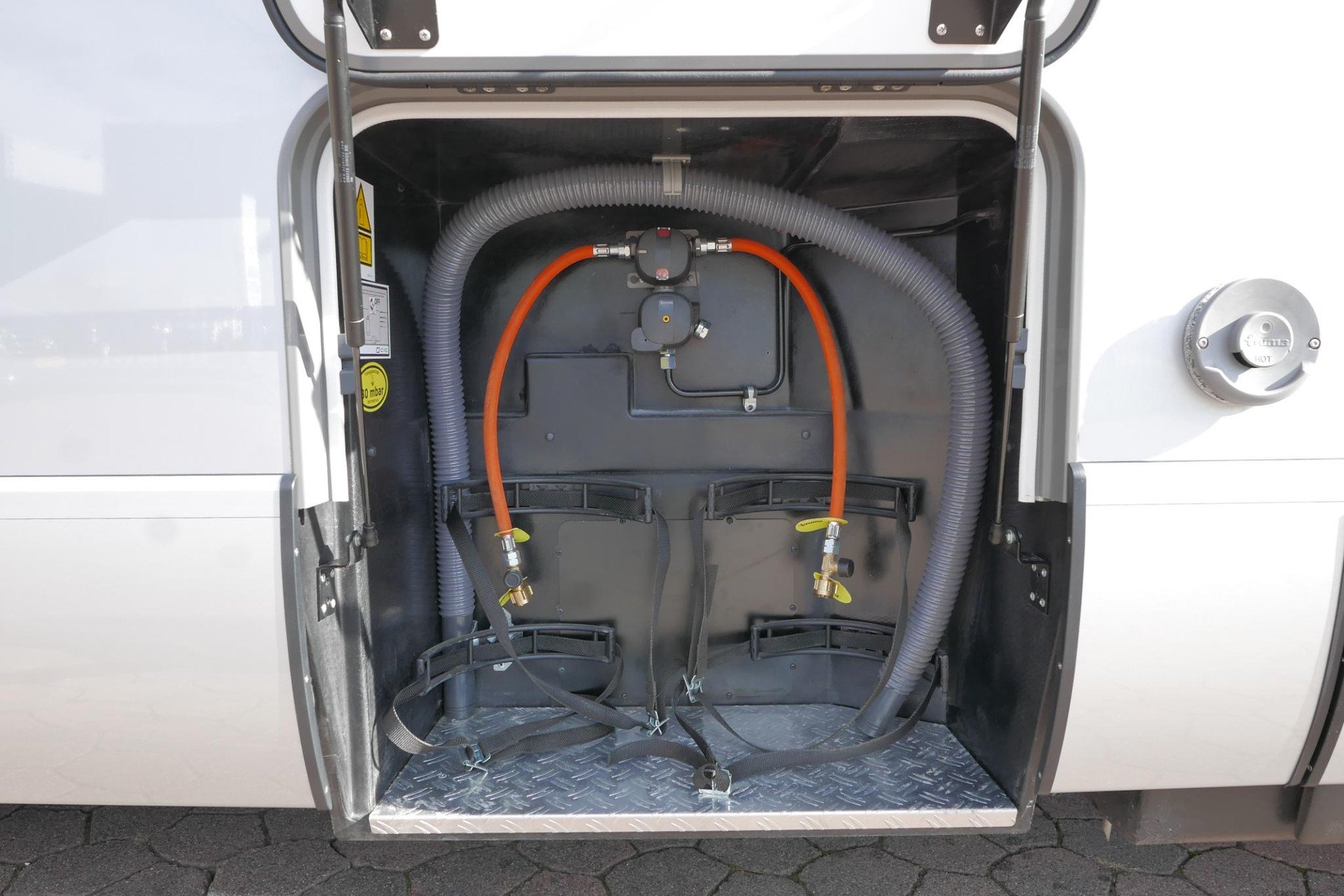 Hymer BMC-T 690 | Mercedes | 280 Ah Lithium | Queensbed |
