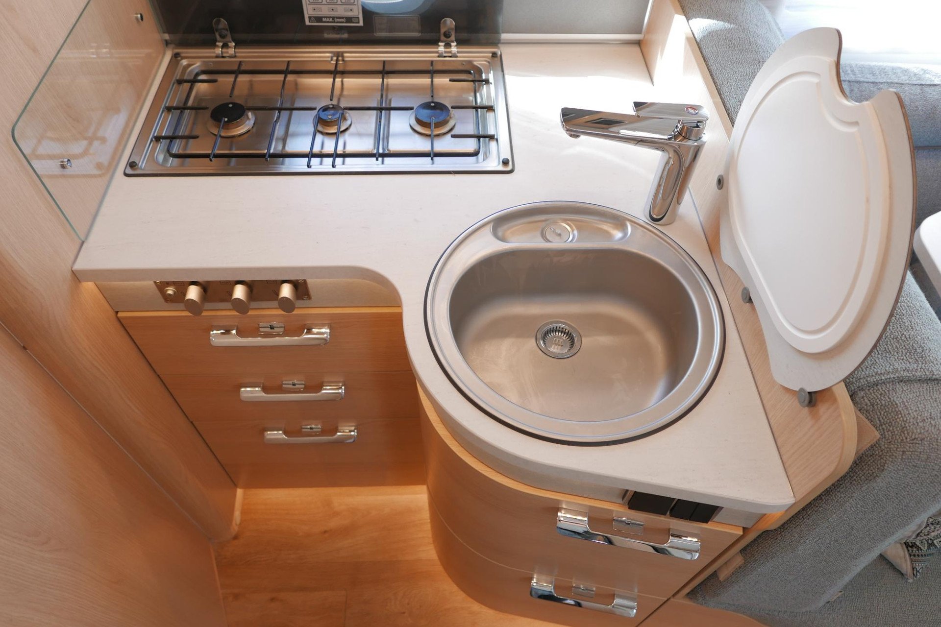 Hymer BMC-T 690 | Mercedes | 280 Ah Lithium | Queensbed |
