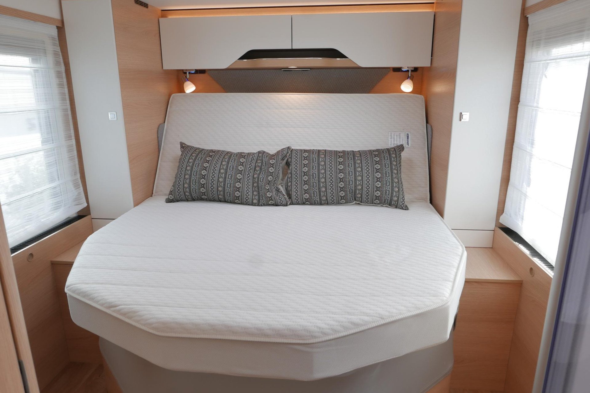 Hymer BMC-T 690 | Mercedes | 280 Ah Lithium | Queensbed |
