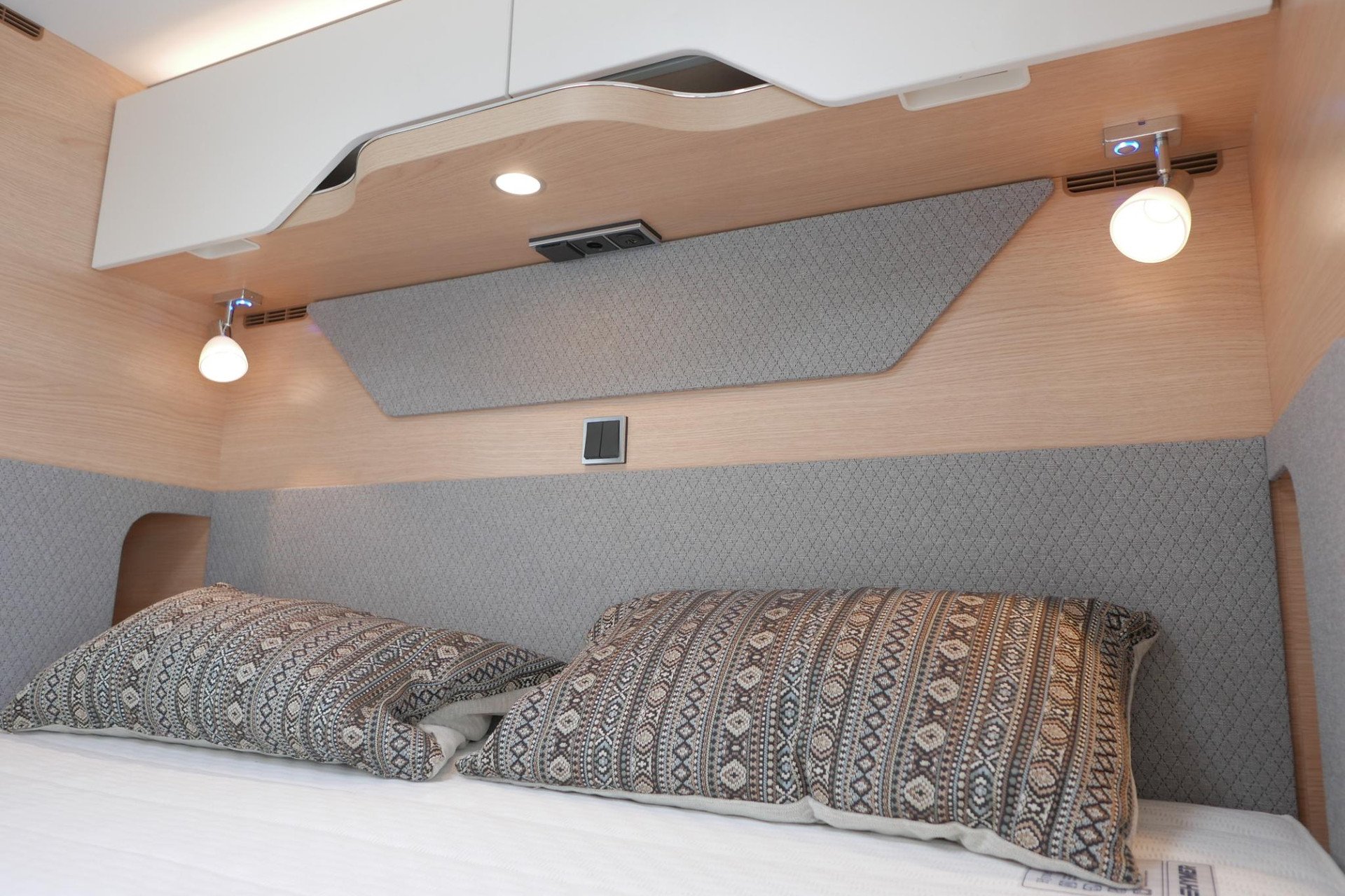 Hymer BMC-T 690 | Mercedes | 280 Ah Lithium | Queensbed |