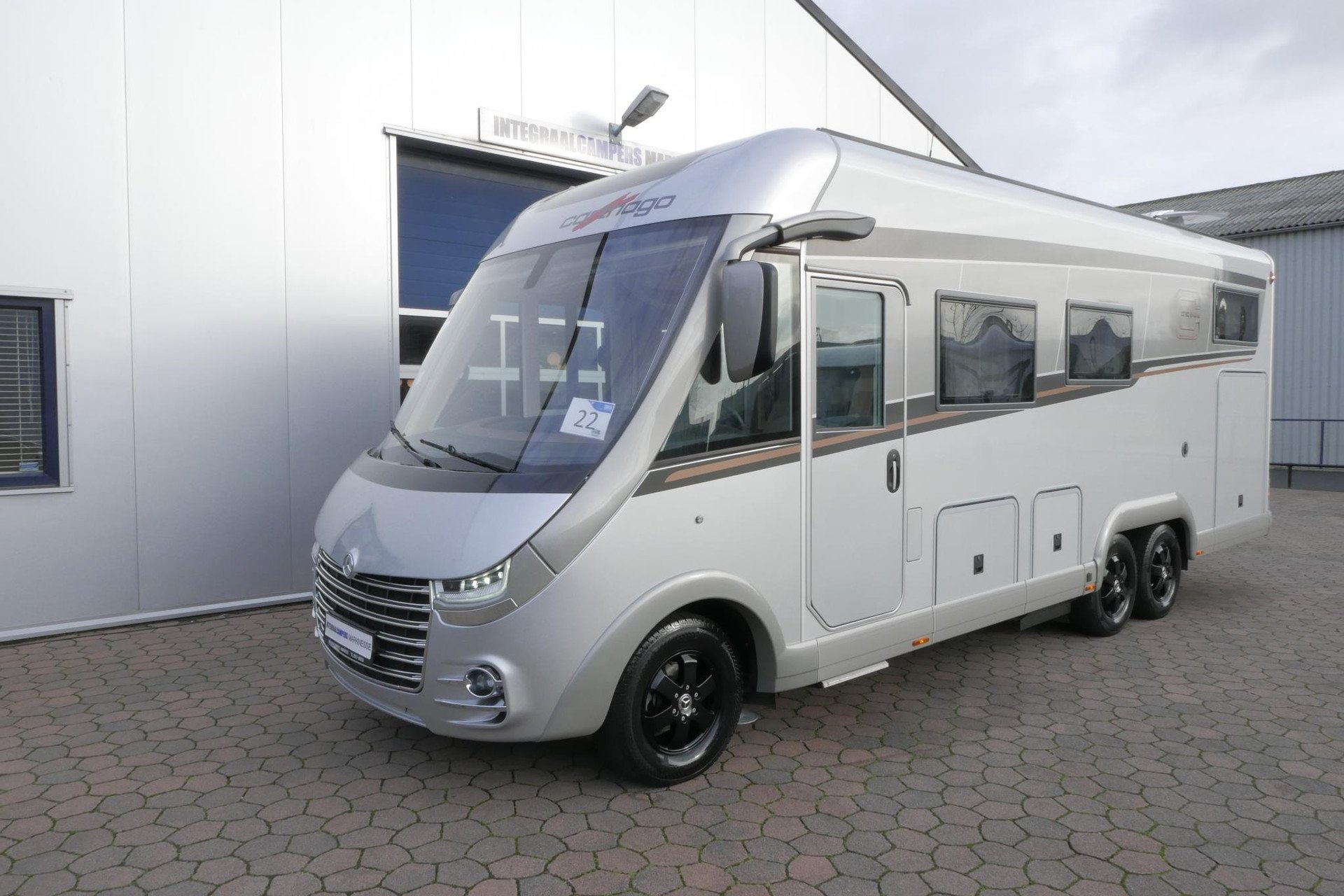 Carthago Chic E-Line l 50 LE DA | Silverline | Mercedes-Benz | Levelsysteem | Zonnepanelen |