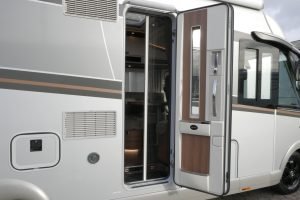Carthago Chic E-Line l 50 LE DA | Silverline | Mercedes-Benz | Levelsysteem | Zonnepanelen |