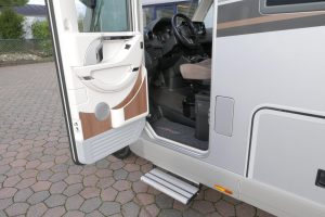 Carthago Chic E-Line l 50 LE DA | Silverline | Mercedes-Benz | Levelsysteem | Zonnepanelen |