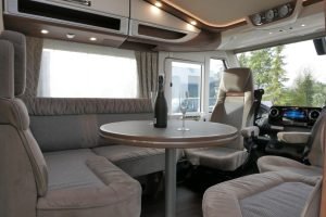 Carthago Chic E-Line l 50 LE DA | Silverline | Mercedes-Benz | Levelsysteem | Zonnepanelen |
