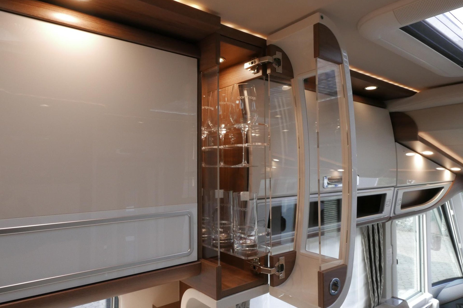 Carthago Chic E-Line l 50 LE DA | Silverline | Mercedes-Benz | Levelsysteem | Zonnepanelen |