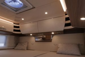 Carthago Chic E-Line l 50 LE DA | Silverline | Mercedes-Benz | Levelsysteem | Zonnepanelen |
