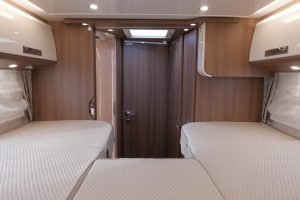 Carthago Chic E-Line l 50 LE DA | Silverline | Mercedes-Benz | Levelsysteem | Zonnepanelen |