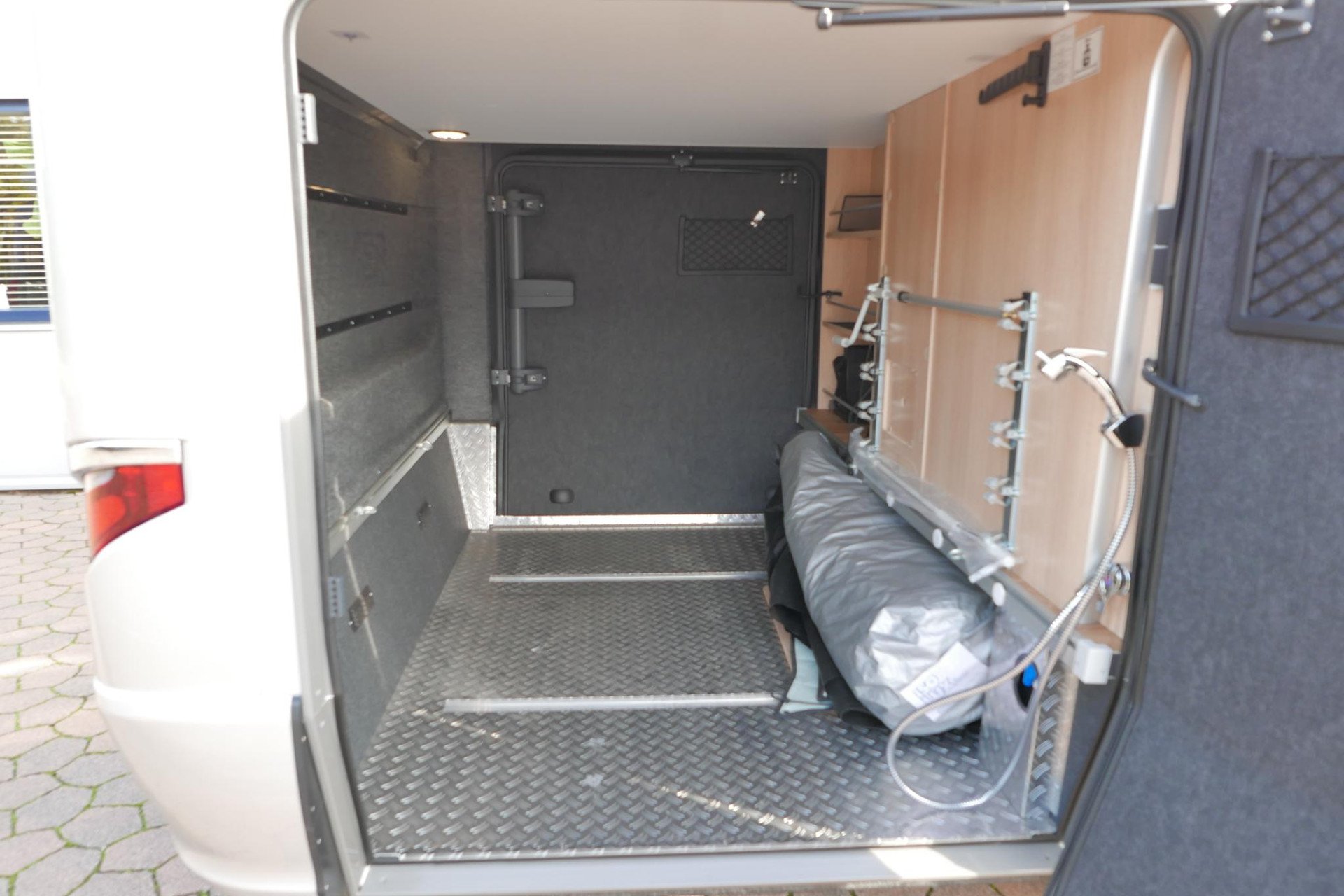 Hymer BML-I 780 MasterLine | Bovenkastjes | Levelsysteem | Lithium | Enkele bedden