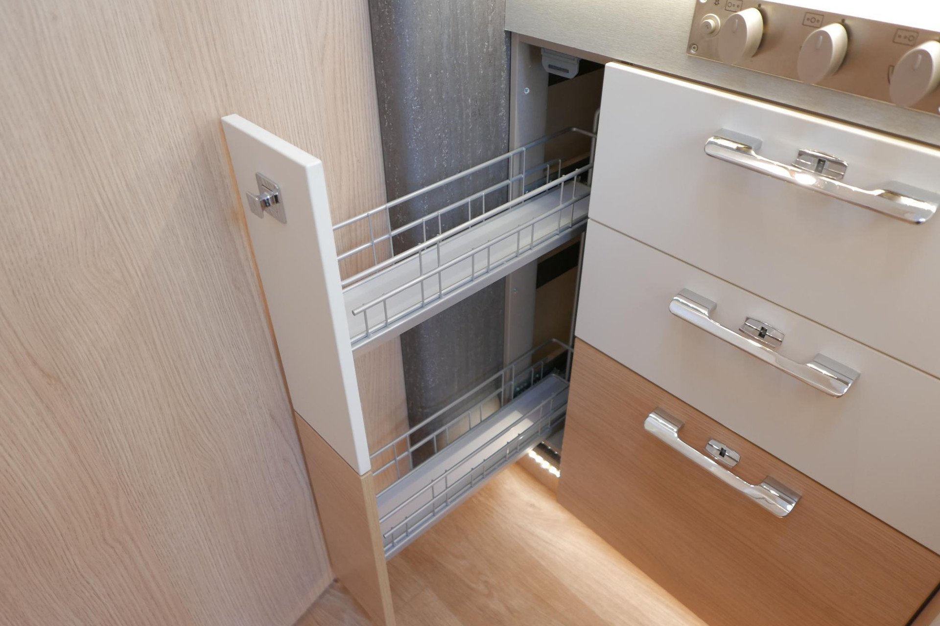 Hymer BML-I 780 MasterLine | Bovenkastjes | Levelsysteem | Lithium | Enkele bedden