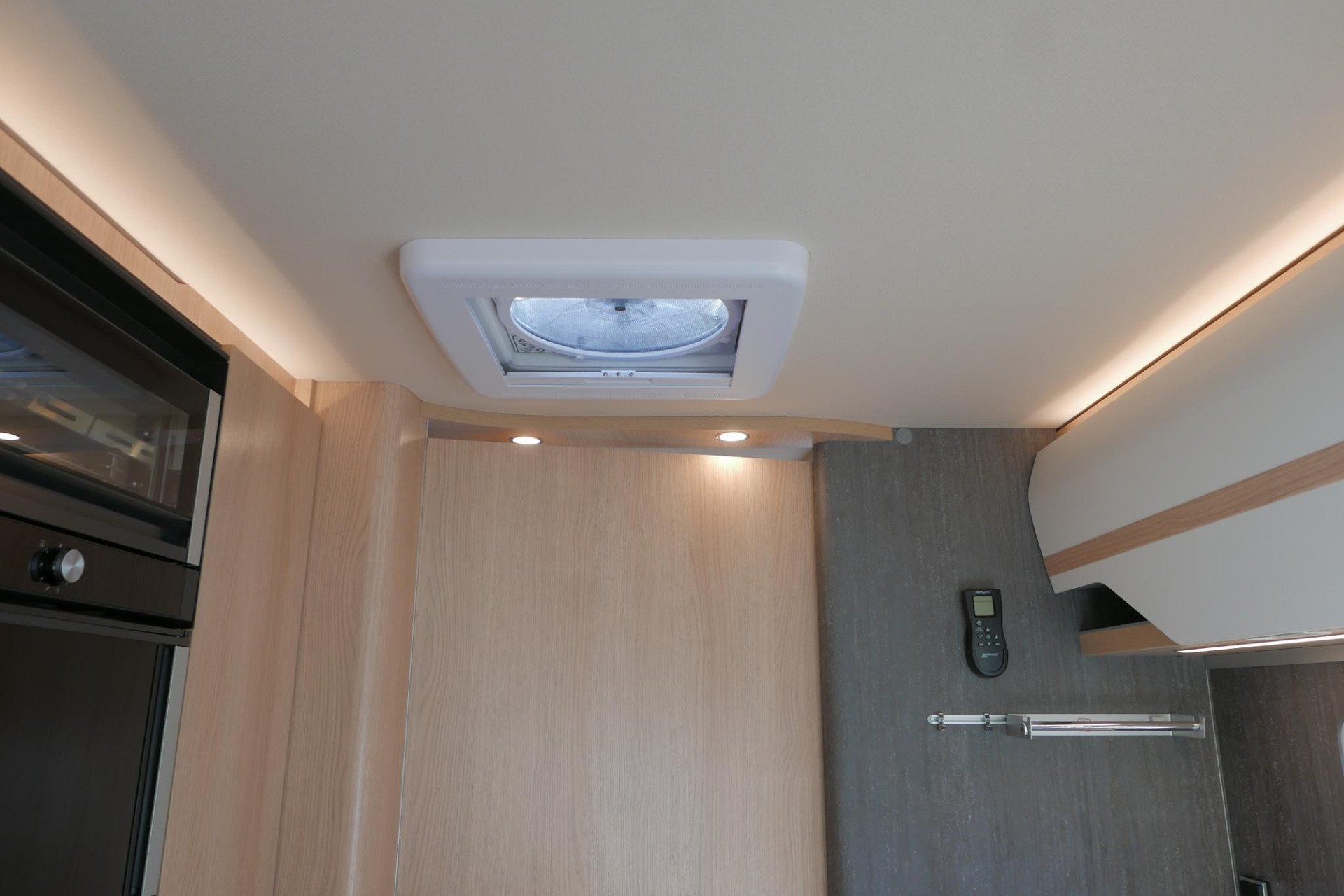 Hymer BML-I 780 MasterLine | Bovenkastjes | Levelsysteem | Lithium | Enkele bedden