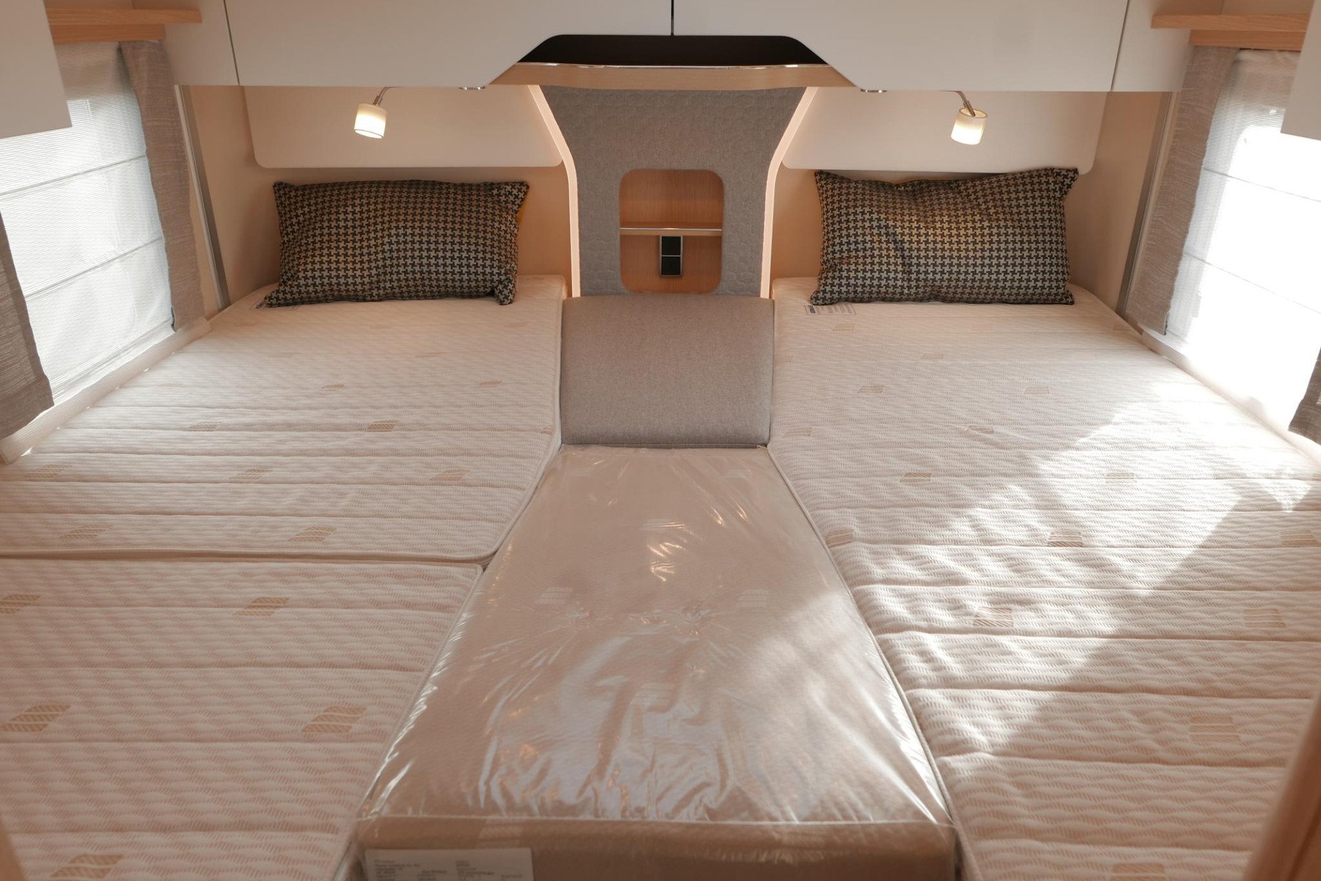 Hymer BML-I 780 MasterLine | Bovenkastjes | Levelsysteem | Lithium | Enkele bedden