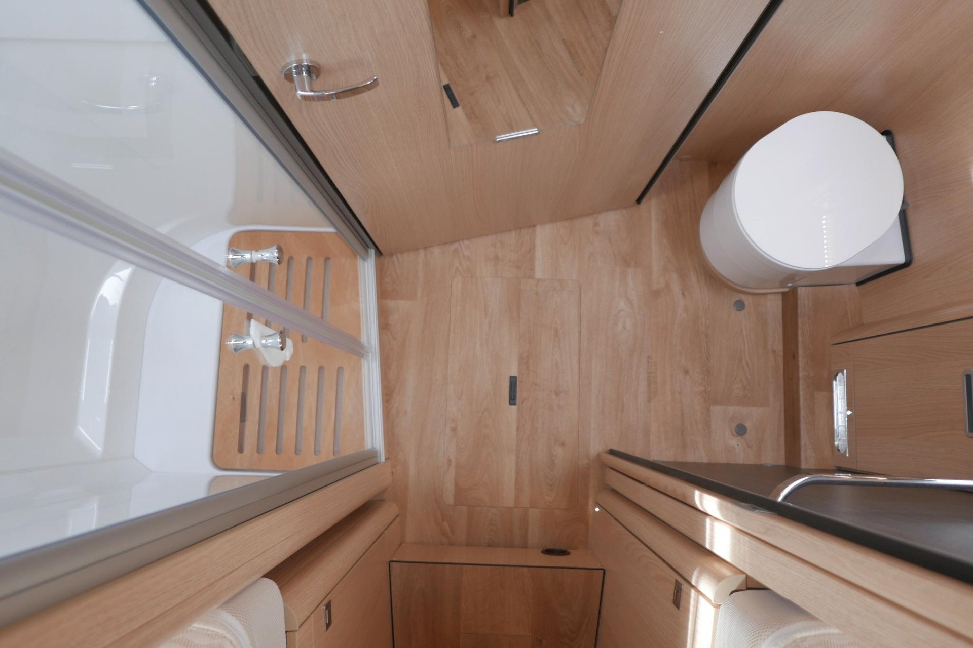 Hymer BML-I 780 MasterLine | Bovenkastjes | Levelsysteem | Lithium | Enkele bedden