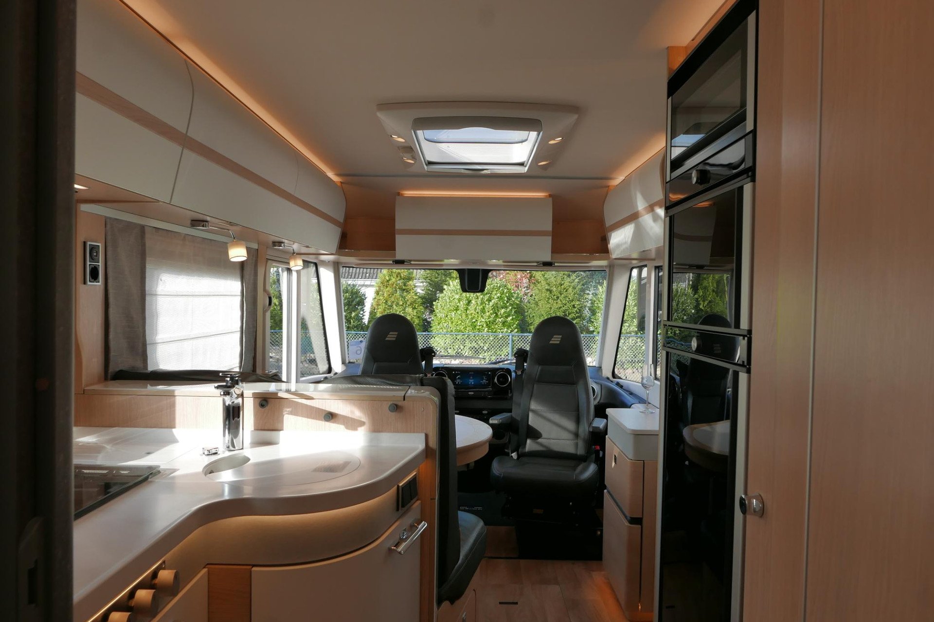 Hymer BML-I 780 MasterLine | Bovenkastjes | Levelsysteem | Lithium | Enkele bedden