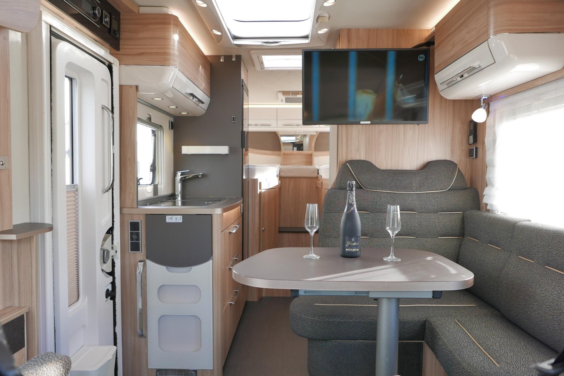Hymer ML-I 570 60 Edition | Automaat | Lithium | Enkele bedden | 6,75 M |