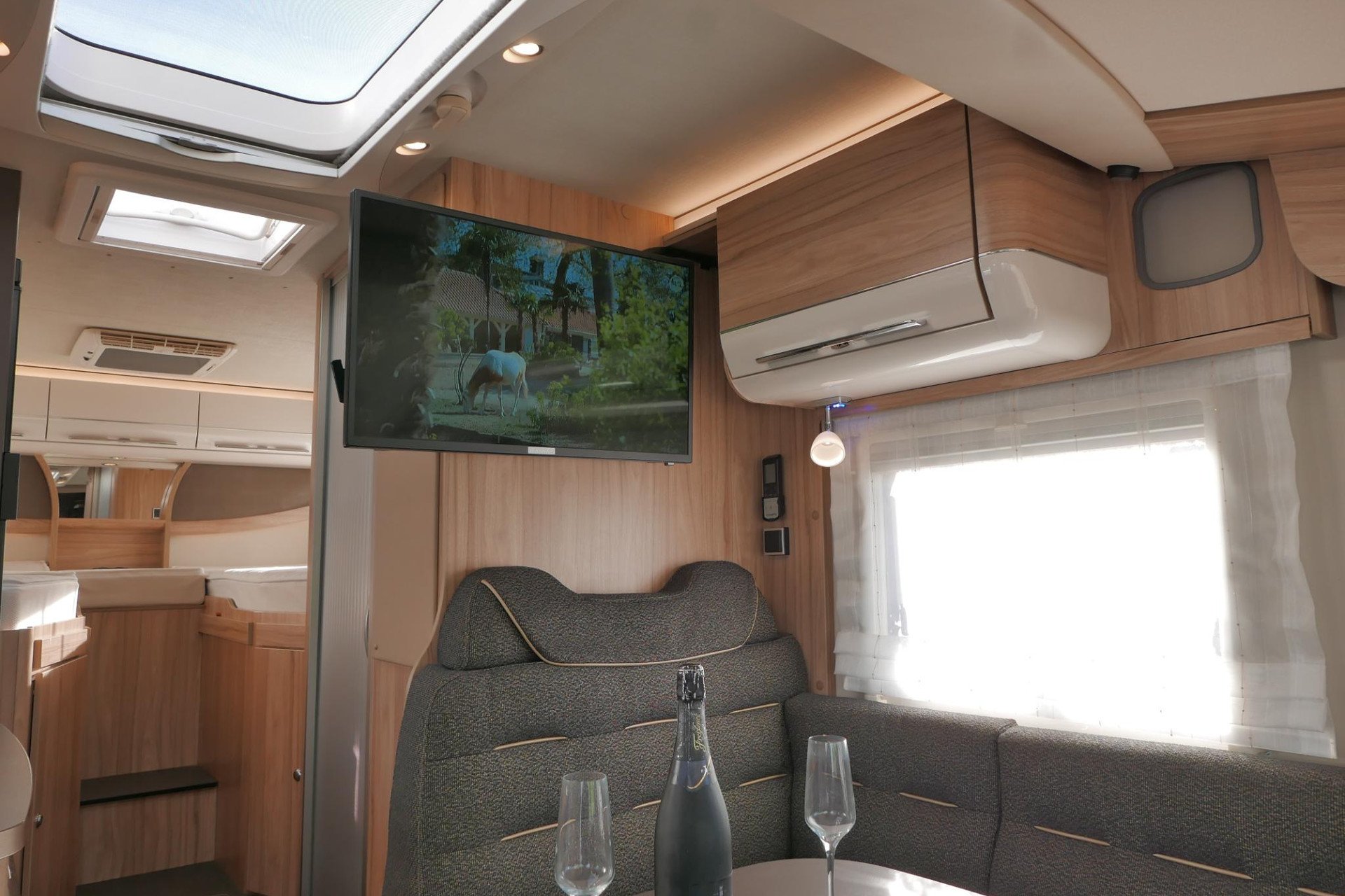 Hymer ML-I 570 60 Edition | Automaat | Lithium | Enkele bedden | 6,75 M |
