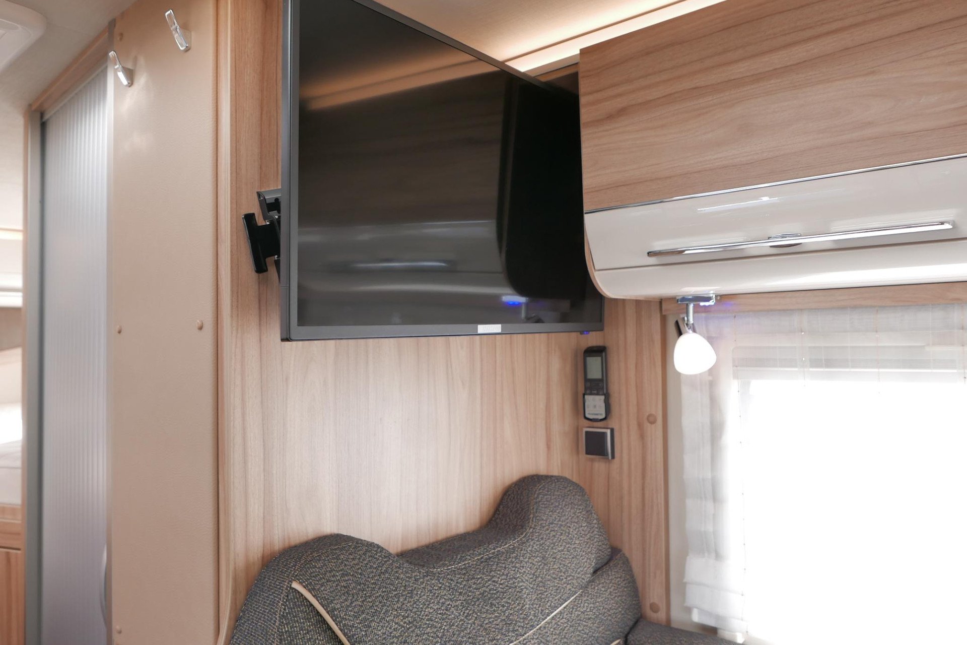 Hymer ML-I 570 60 Edition | Automaat | Lithium | Enkele bedden | 6,75 M |