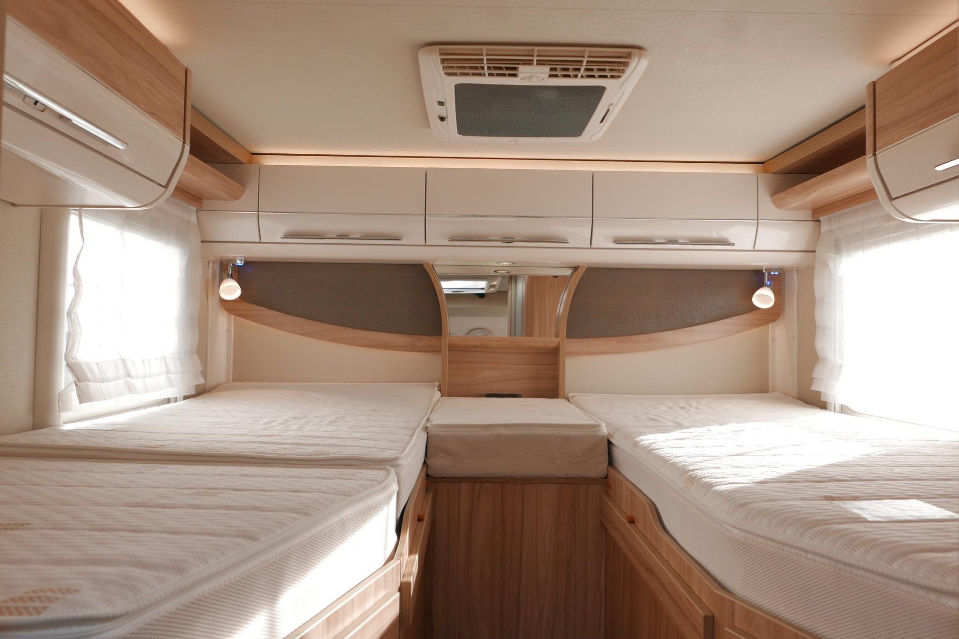 Hymer ML-I 570 60 Edition | Automaat | Lithium | Enkele bedden | 6,75 M |