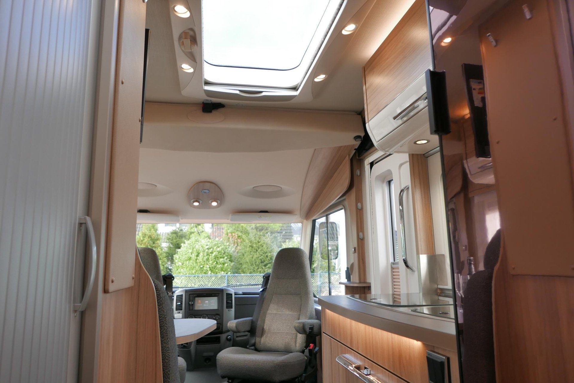 Hymer ML-I 570 60 Edition | Automaat | Lithium | Enkele bedden | 6,75 M |