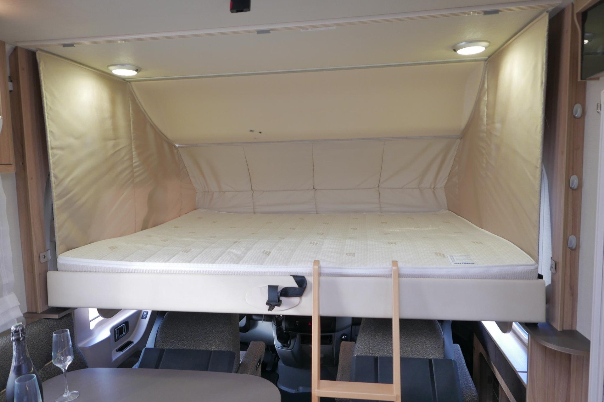 Hymer ML-I 570 60 Edition | Automaat | Lithium | Enkele bedden | 6,75 M |