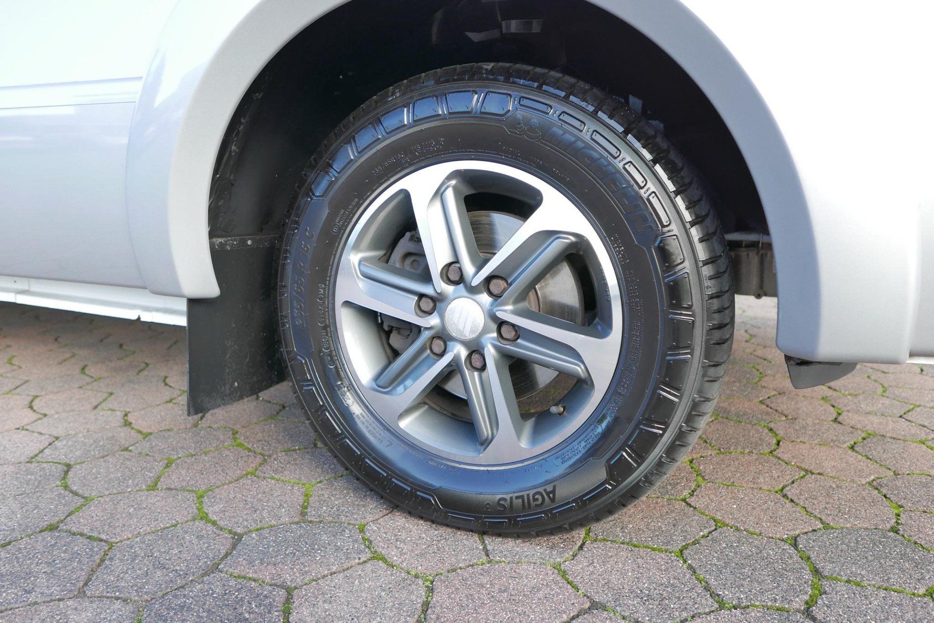 Hymer ML-I 570 60 Edition | Automaat | Lithium | Enkele bedden | 6,75 M |