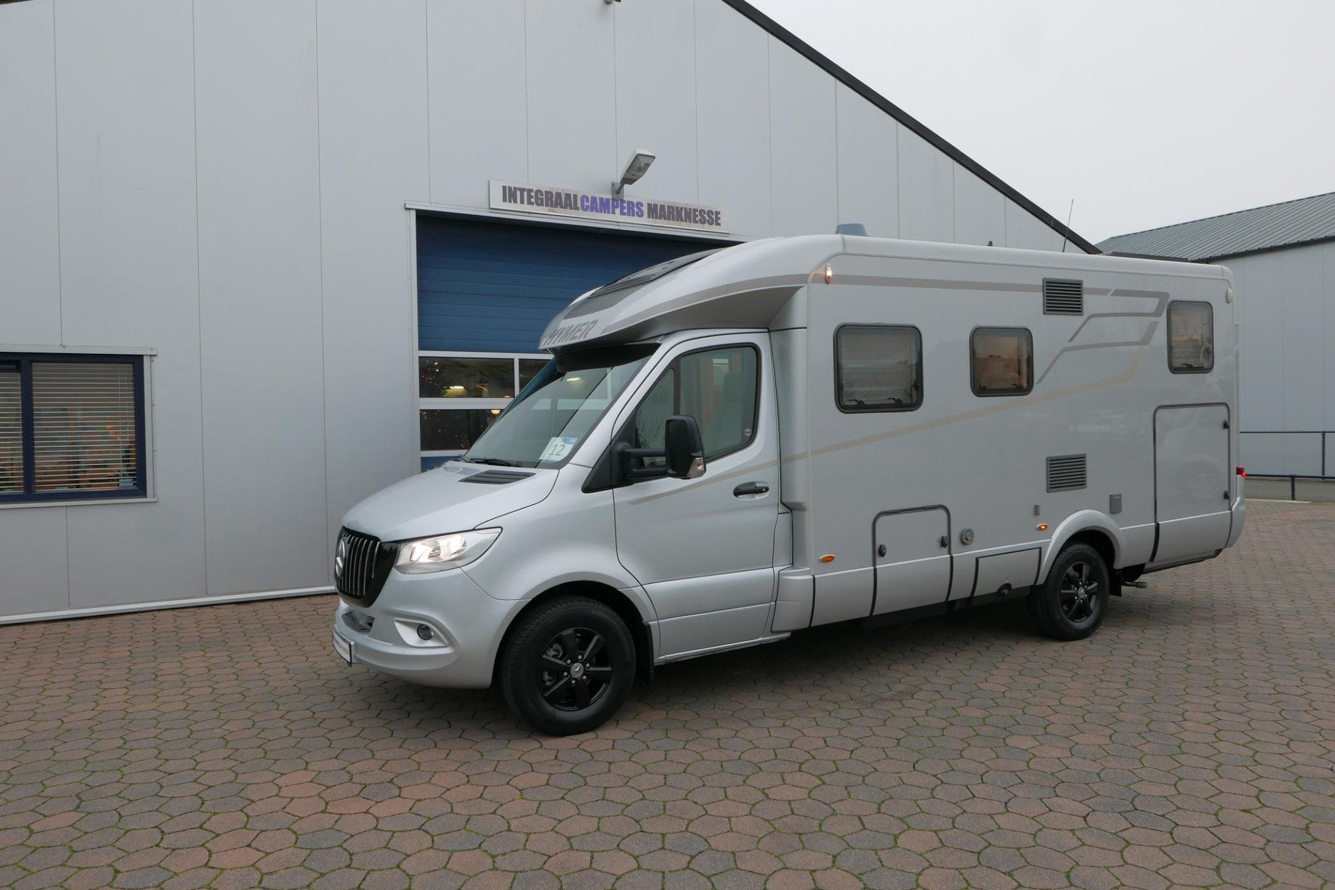 Hymer BMC-T 600 | Mercedes | Lithium | Zilver | Luchtvering