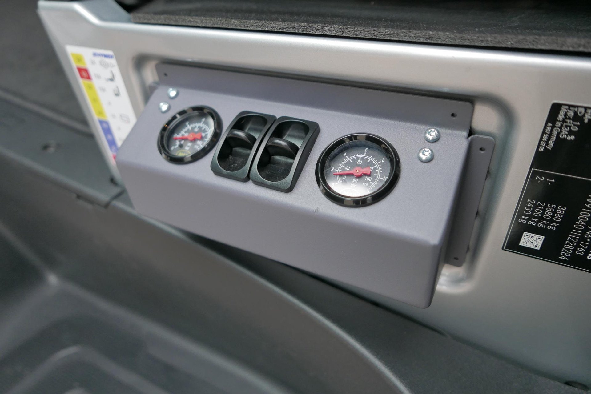 Hymer BMC-T 600 | Mercedes | Lithium | Zilver | Luchtvering