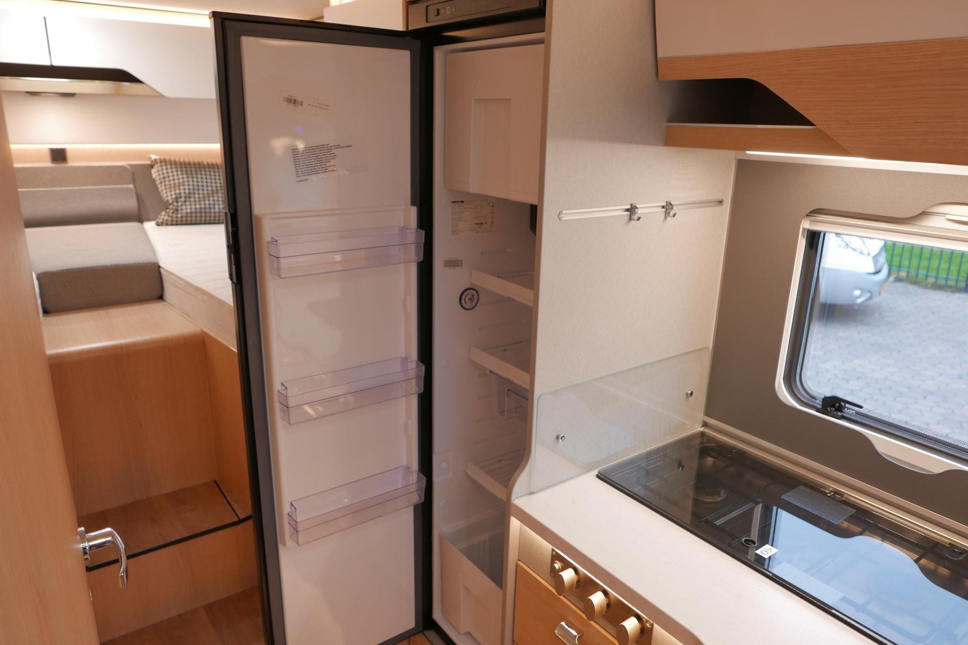Hymer BMC-T 600 | Mercedes | Lithium | Zilver | Luchtvering