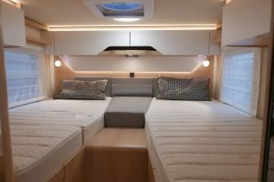 Hymer BMC-T 600 | Mercedes | Lithium | Zilver | Luchtvering