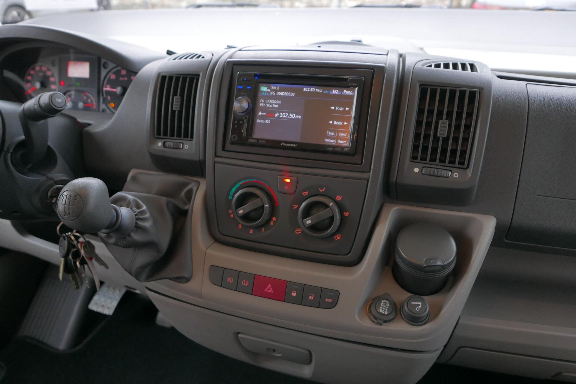 Hymer B 674 SL | 3.0 | Enkele bedden | Grote garage
