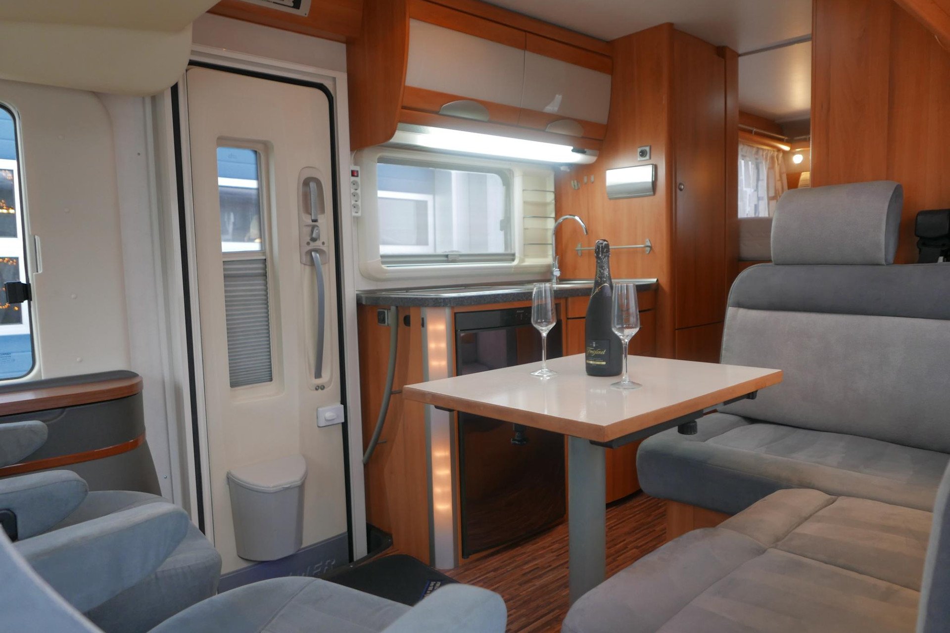Hymer B 674 SL | 3.0 | Enkele bedden | Grote garage