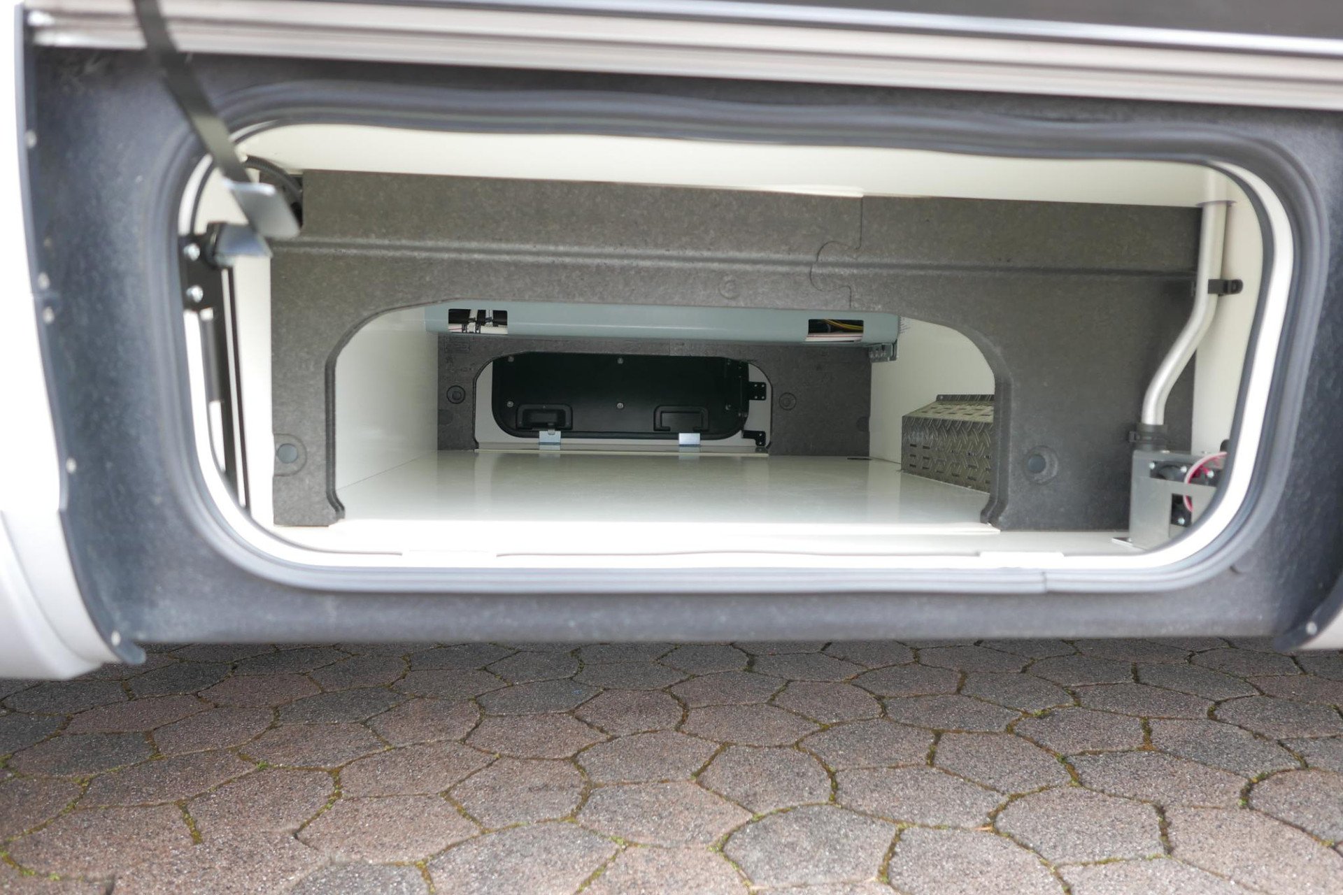 Hymer BML-I 780 MasterLine | Levelsysteem | Lithium | Enkele bedden
