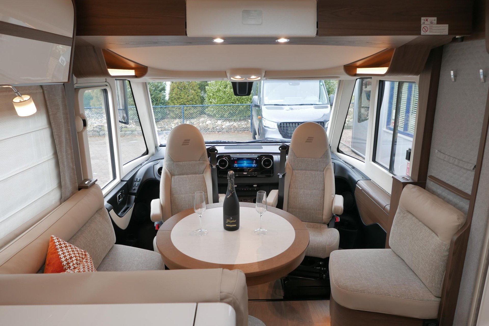 Hymer BML-I 780 MasterLine | Levelsysteem | Lithium | Enkele bedden
