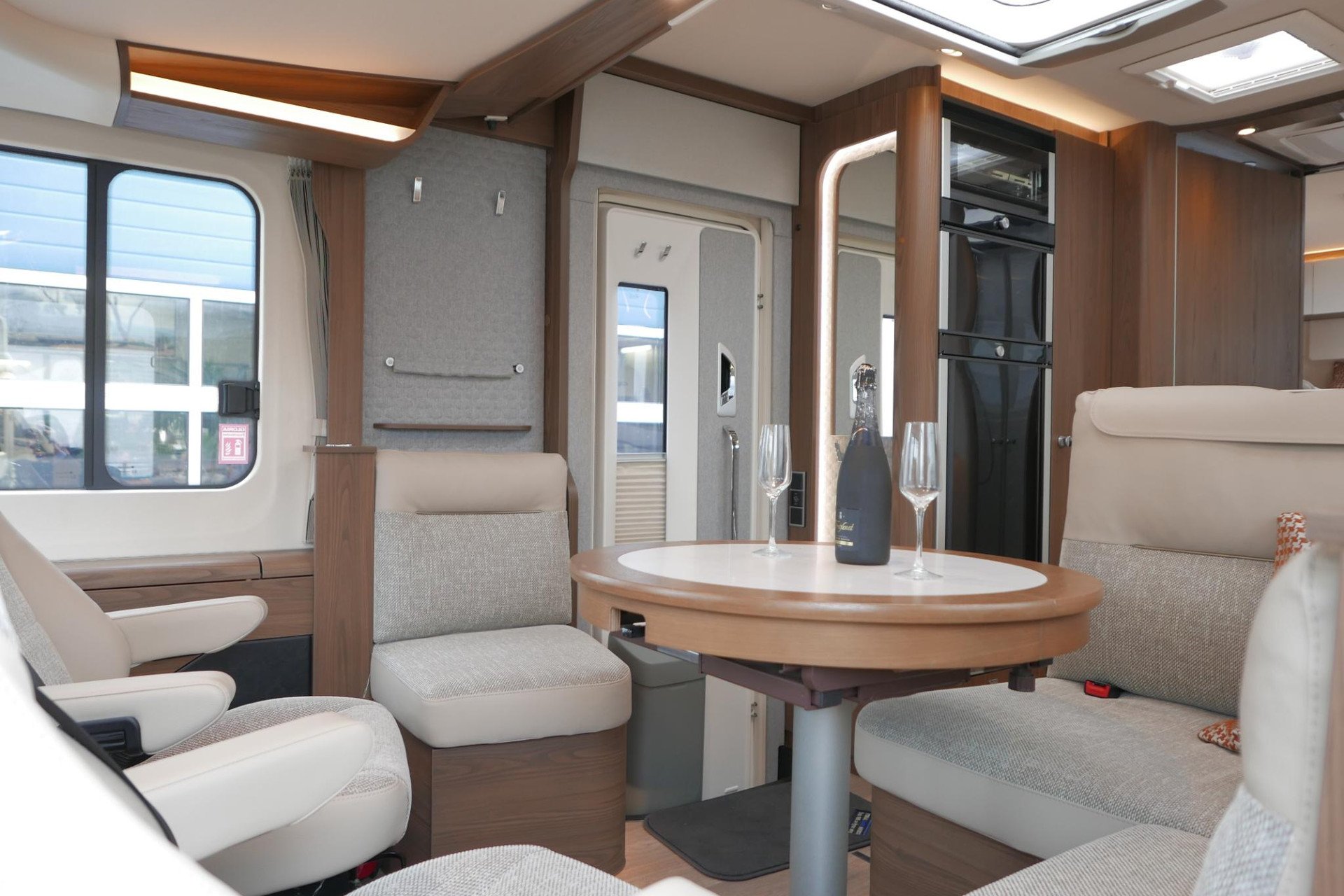 Hymer BML-I 780 MasterLine | Levelsysteem | Lithium | Enkele bedden