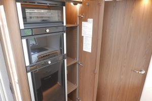 Hymer BML-I 780 MasterLine | Levelsysteem | Lithium | Enkele bedden