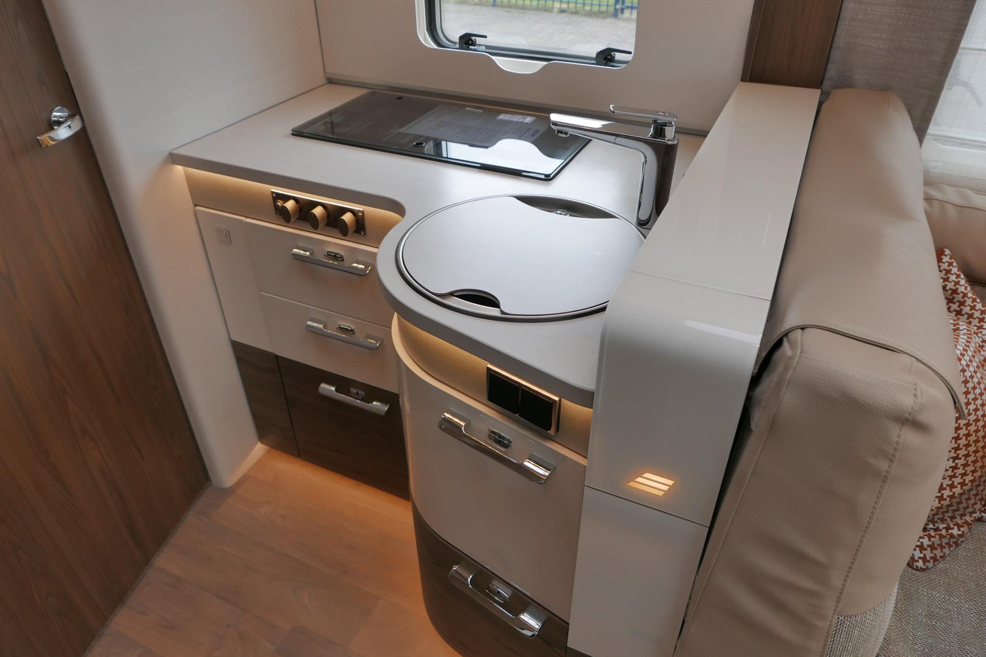 Hymer BML-I 780 MasterLine | Levelsysteem | Lithium | Enkele bedden